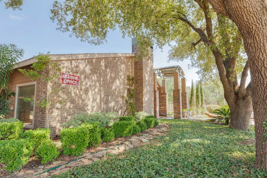 Arbor Square Apartments, College Station, Bryan, TX; near Texas A&M University; shuttle route to campus; pet friendly one and two bedroom apartment homes