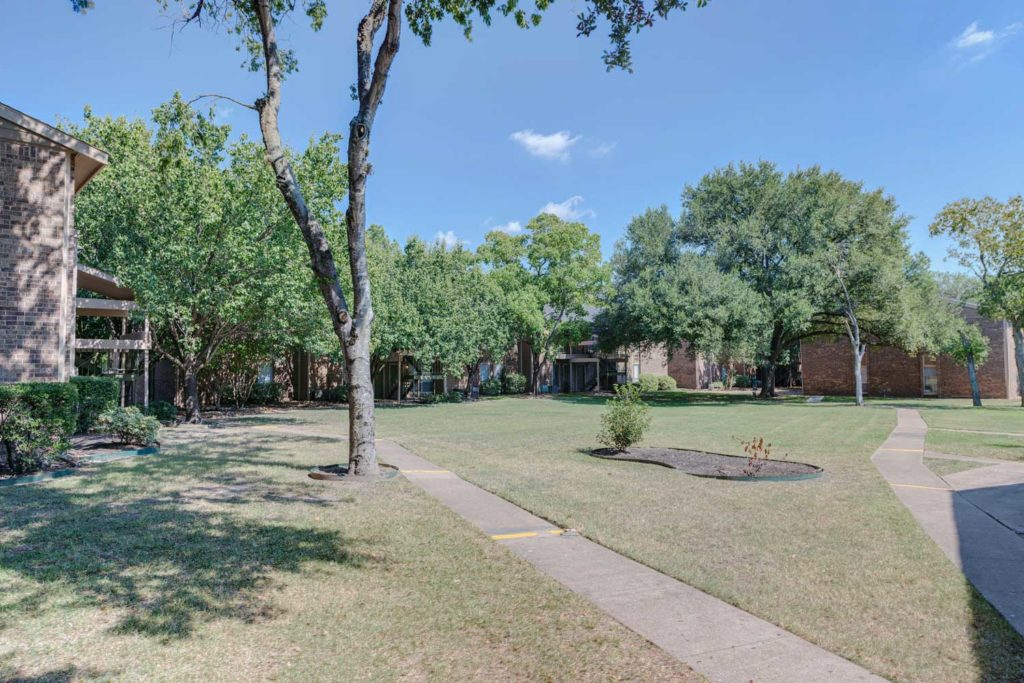 Arbor Square Apartments, College Station, Bryan, TX; near Texas A&M University; shuttle route to campus; pet friendly one and two bedroom apartment homes