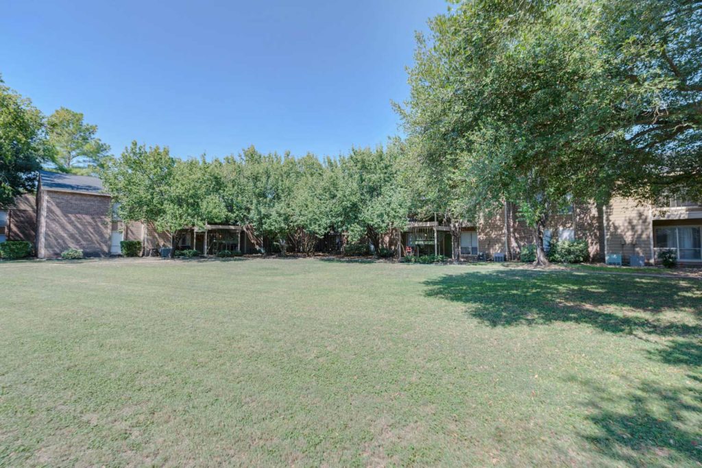 Arbor Square Apartments, College Station, Bryan, TX; near Texas A&M University; shuttle route to campus; pet friendly one and two bedroom apartment homes
